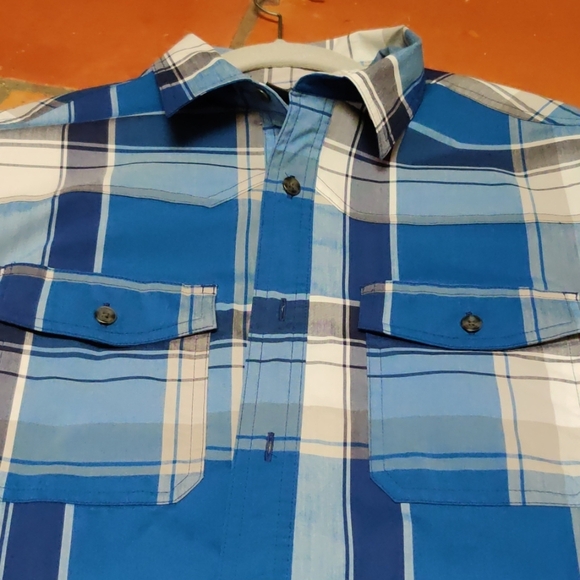 NWOT Cabela's mens XL blue Plaid button-up - Picture 3 of 4